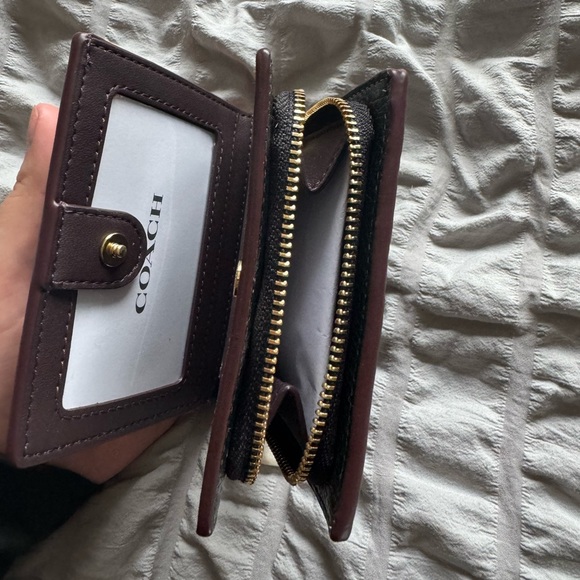 Coach Wallet - Picture 3 of 6